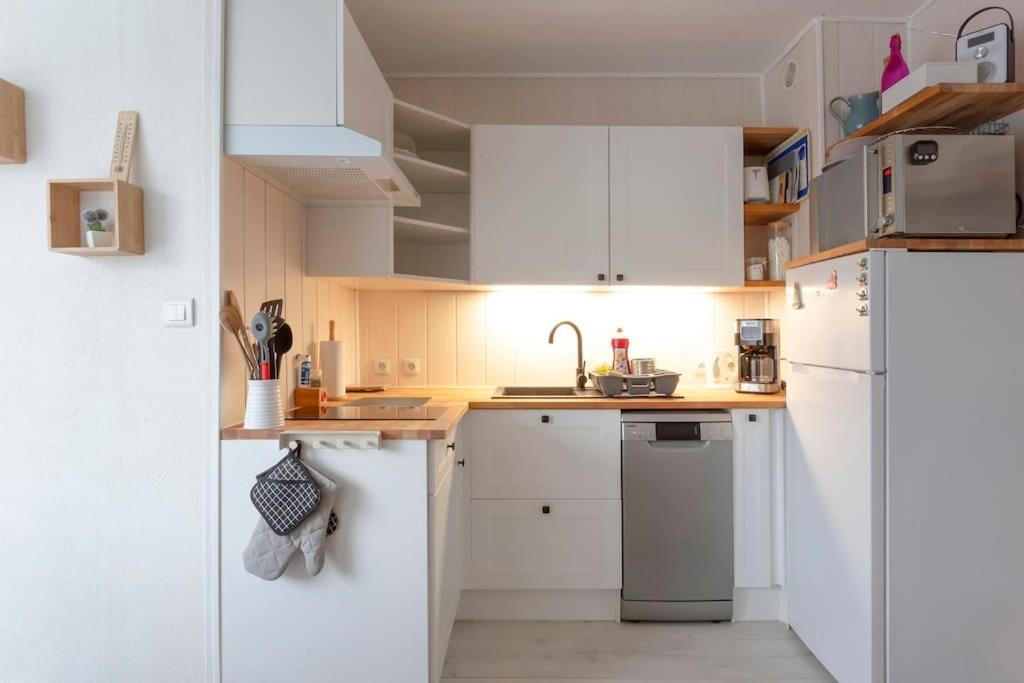 Chez Laurence - Elegant Appartement Climatise Avec Wifi Et Parking La Grande-Motte Exterior photo